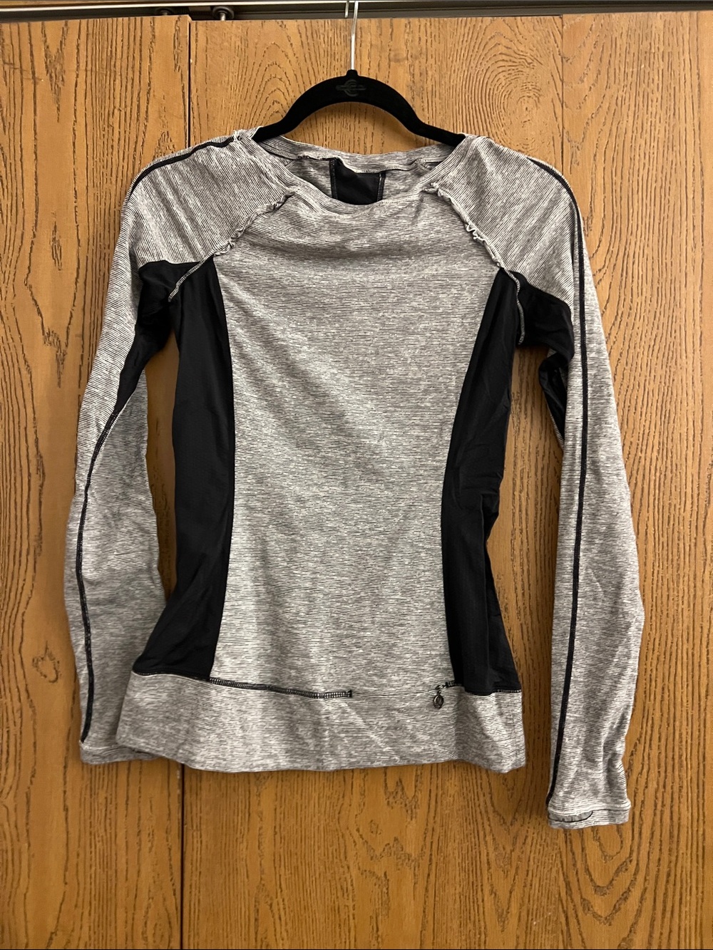 lululemon athletica Heather Gray Long-Sleeve Top with Black Side Panels